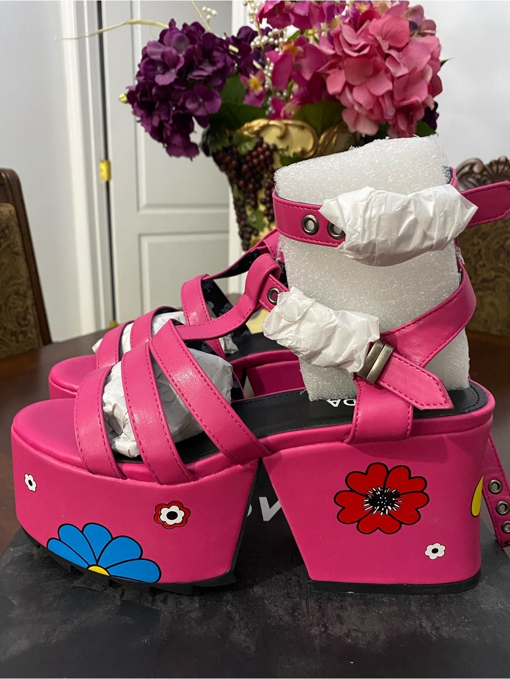 Moda Hot Pink Floral Platform Sandals - Picture 4 of 15